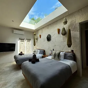 Starfit Boutique Beachclub, & Gym Included Hotel